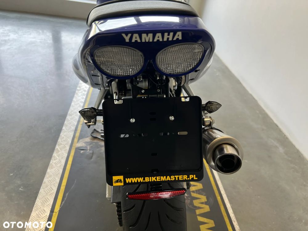 Yamaha R6 - 22
