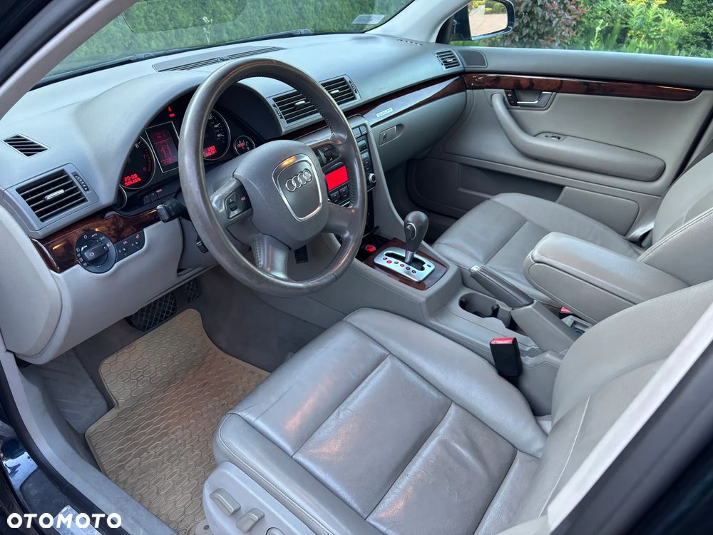 Audi A4 Limousine 2.0 T FSI quattro tiptronic - 13