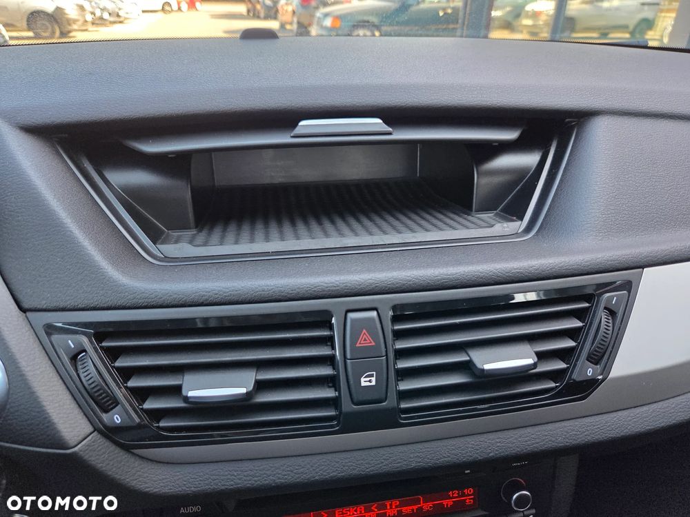 BMW X1 xDrive18d xLine - 25