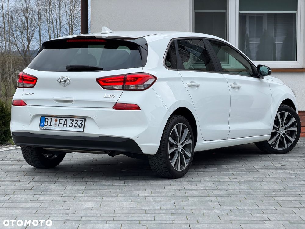 Hyundai i30 1.6 CRDi Fifa World Cup Edition - 12