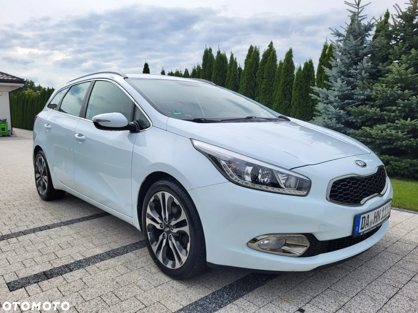 Kia Ceed 1.6 GDI DCT SW Platinum Edition - 18