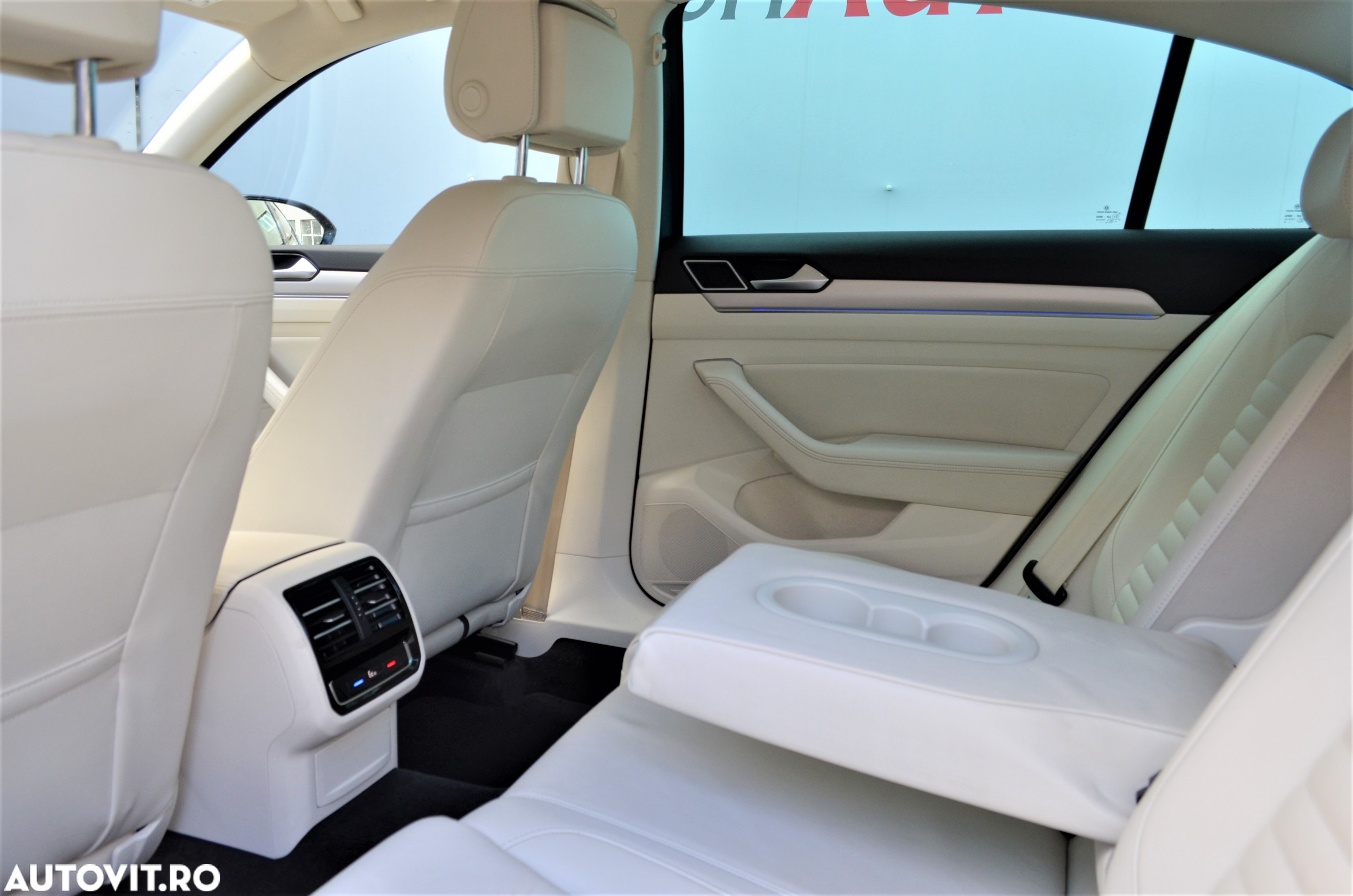 Volkswagen Passat - 9
