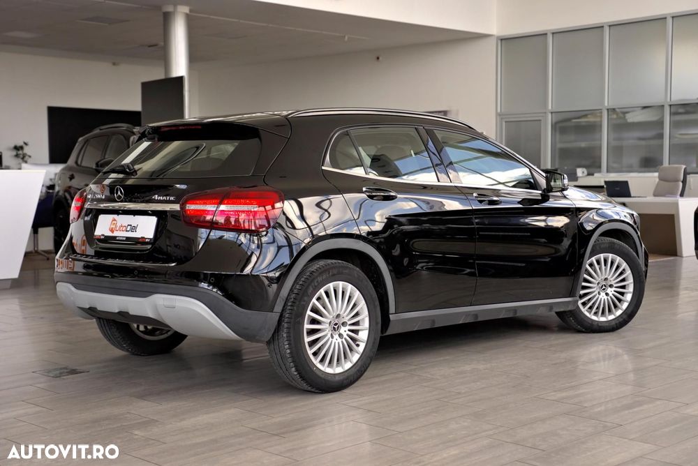 Mercedes-Benz GLA 200 d 4MATIC Aut. - 9