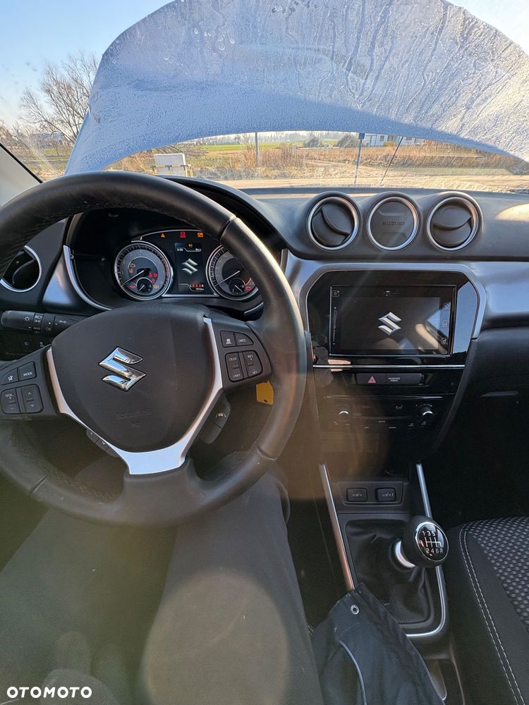 Suzuki Vitara 1.4 Boosterjet mHEV Premium Plus 2WD - 17