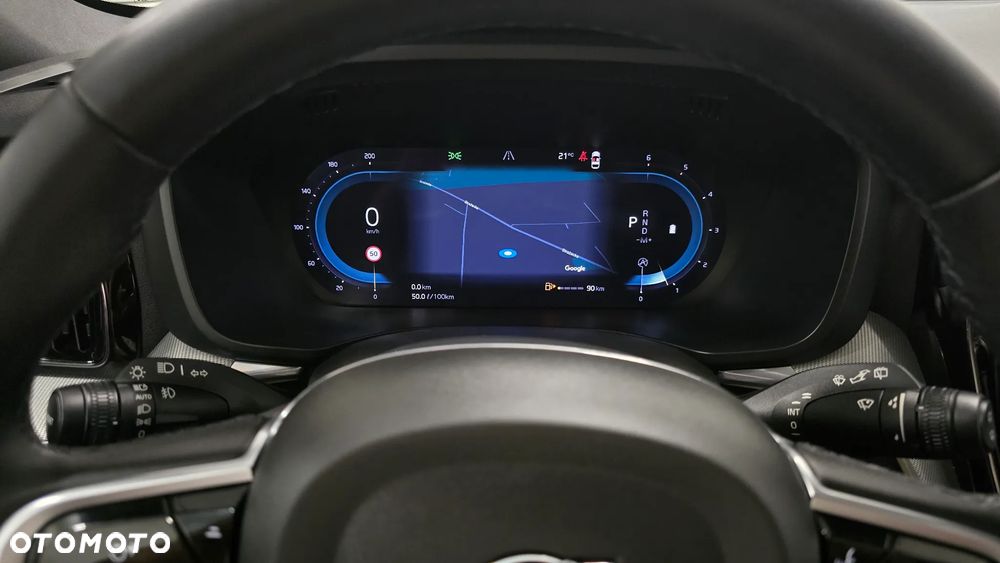 Volvo XC 60 B4 D Plus Dark - 25