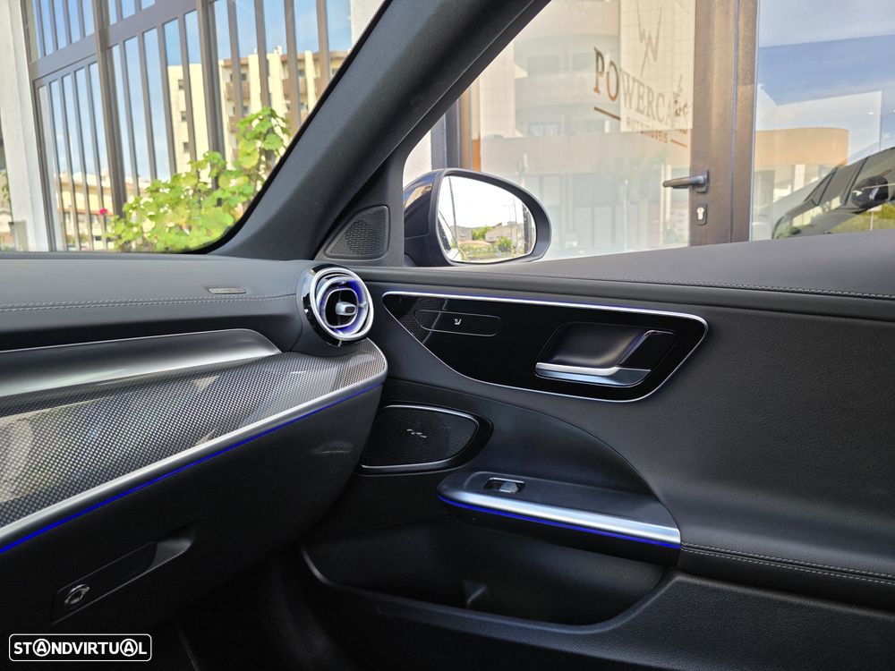 Mercedes-Benz C 300 e T 9G-TRONIC AMG Line - 27