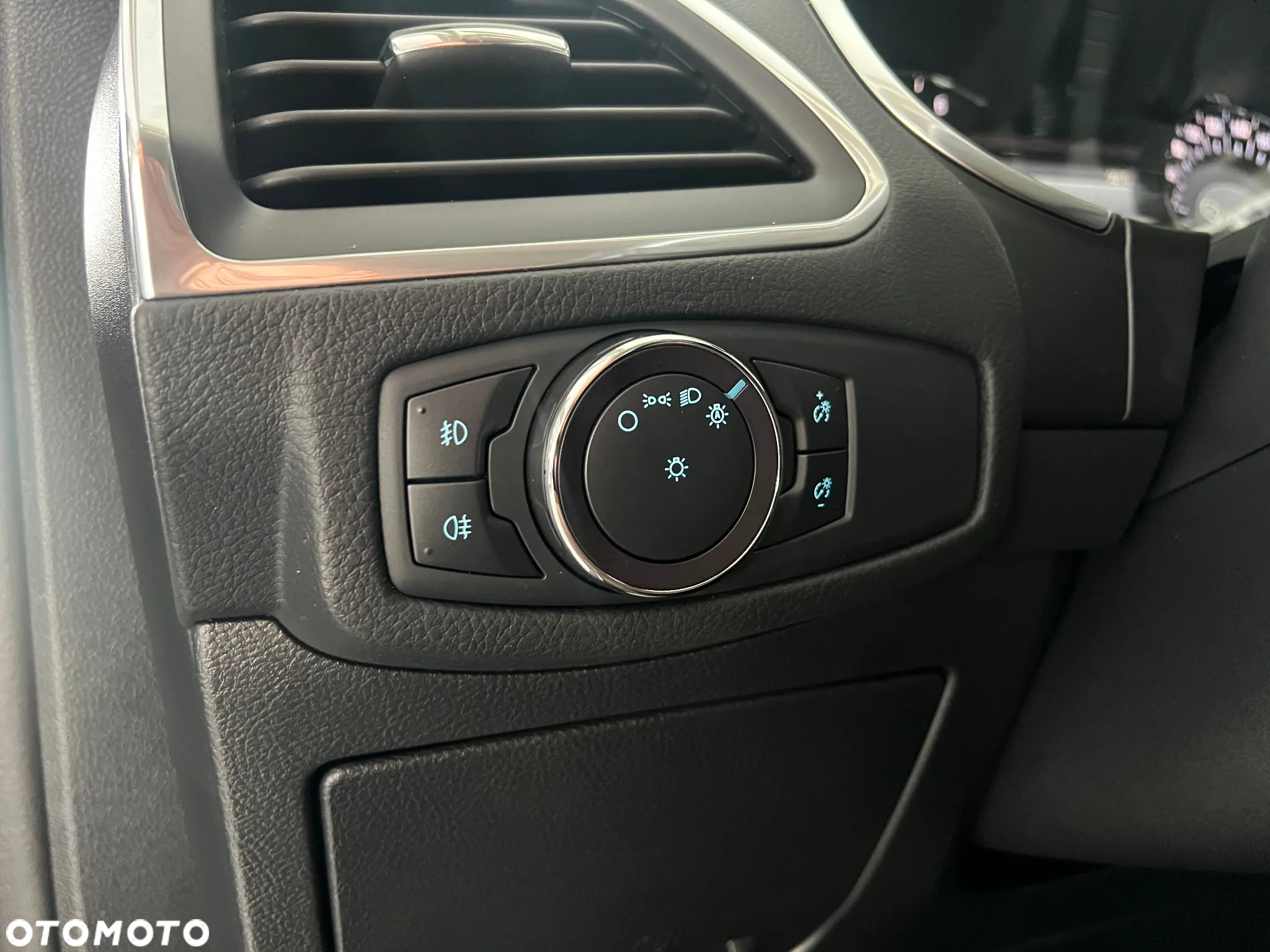 Ford Galaxy 2.0 EcoBlue Titanium - 23