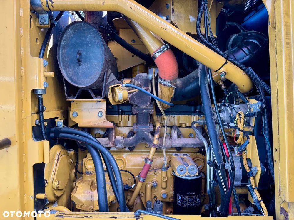 Caterpillar 140M AWD - 11