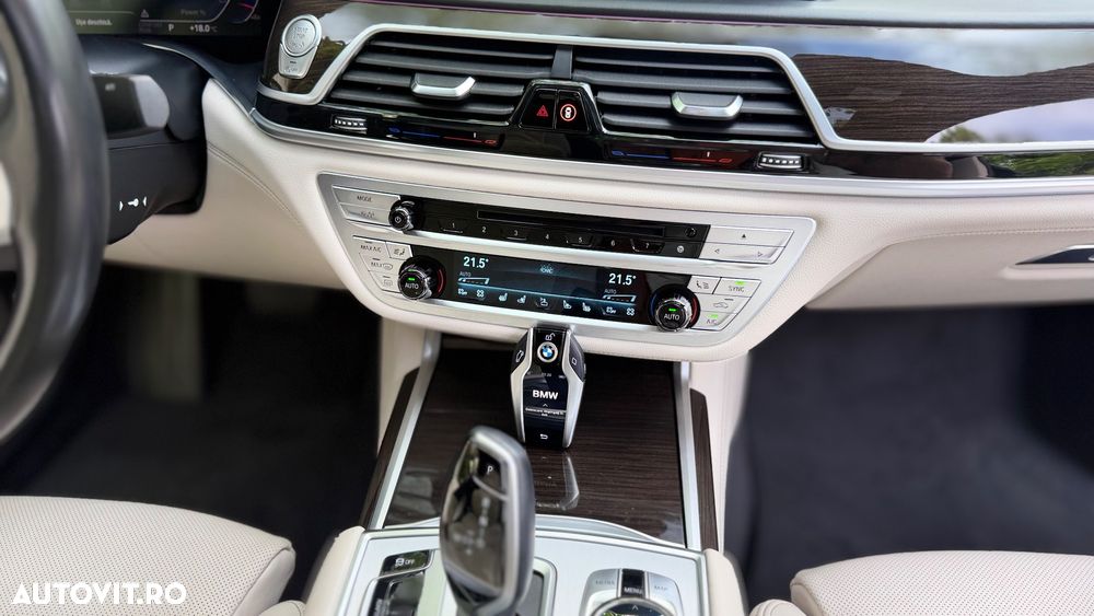 BMW Seria 7 740Li xDrive - 7