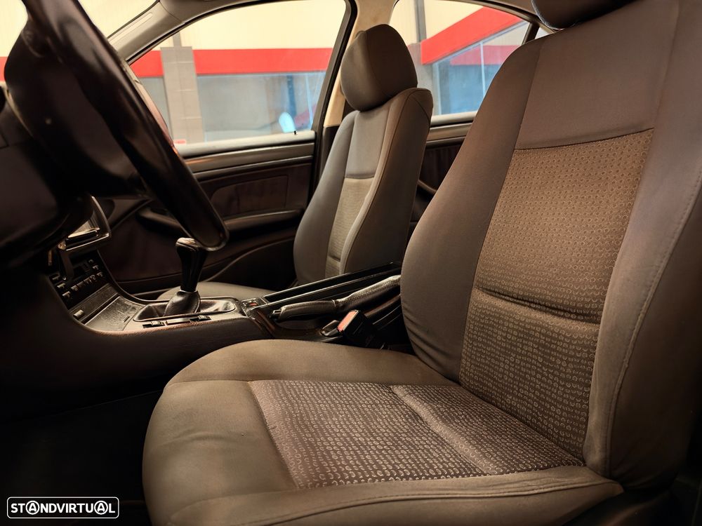BMW 320 d - 6