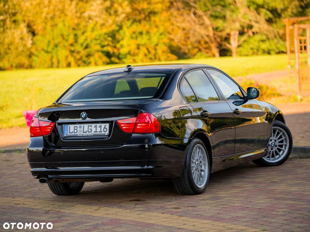 BMW Seria 3 318i - 9