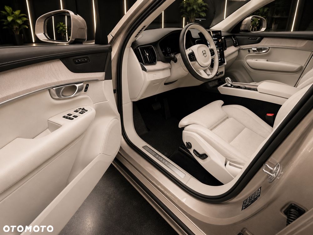 Volvo XC 90 B5 B AWD Ultra Bright 7os - 14