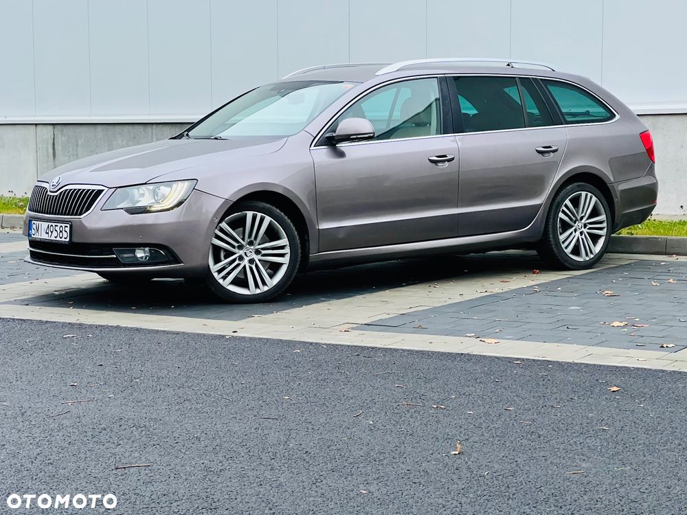 Skoda Superb 2.0 TDI 4x4 Elegance DSG - 3