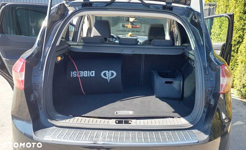 Ford Kuga - 8