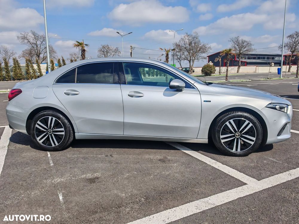 Mercedes-Benz A 250 e Sedan 8G-DCT Edition 2020 - 3