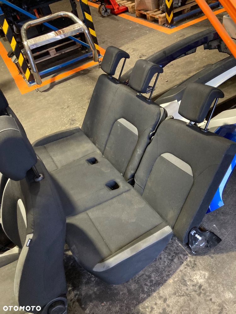DACIA DUSTER 2 II 1 I DASTER KANAPA SIEDZISKA OPARCIE SIEDZENIE TYLNE TYŁ TYLNIE Wwa