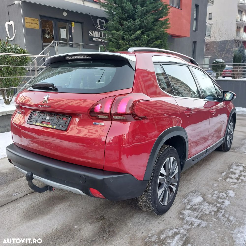 Peugeot 2008 PureTech 110 Stop&Start EAT6 Allure - 4