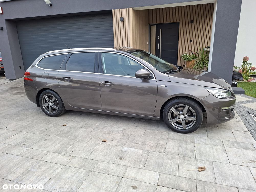 Peugeot 308 2015 photo 5