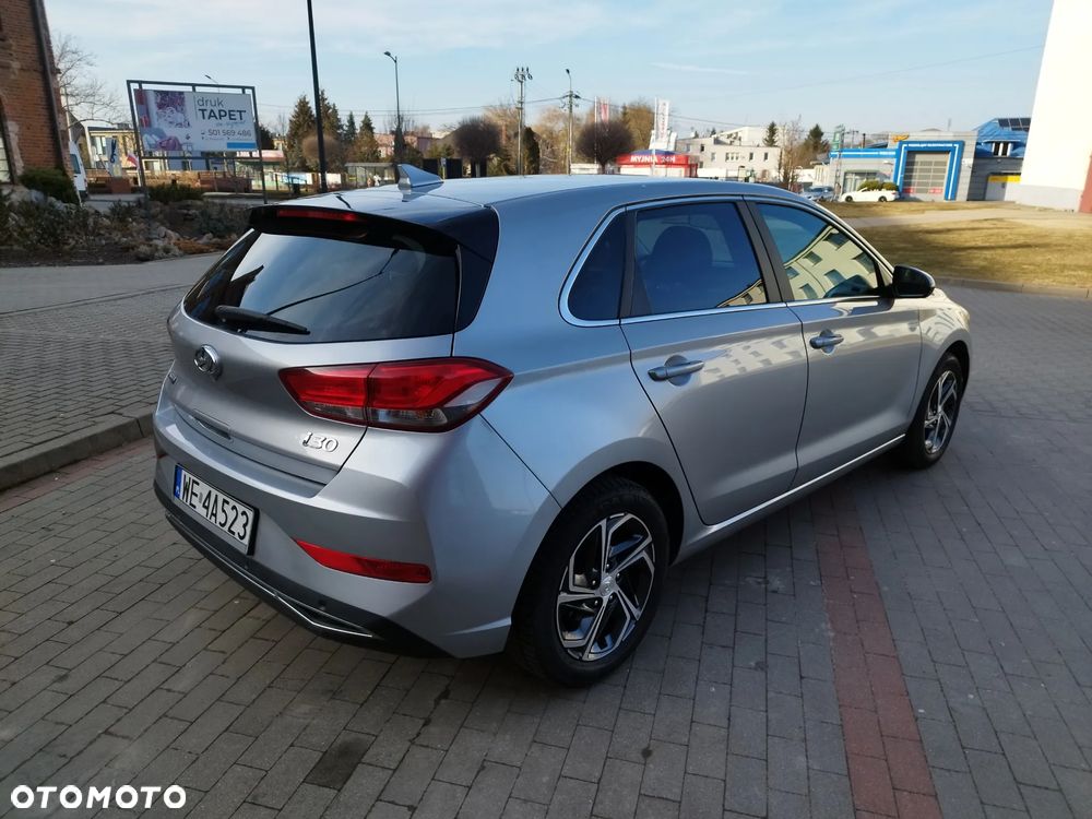 Hyundai i30 1.6 D Comfort DCT - 6