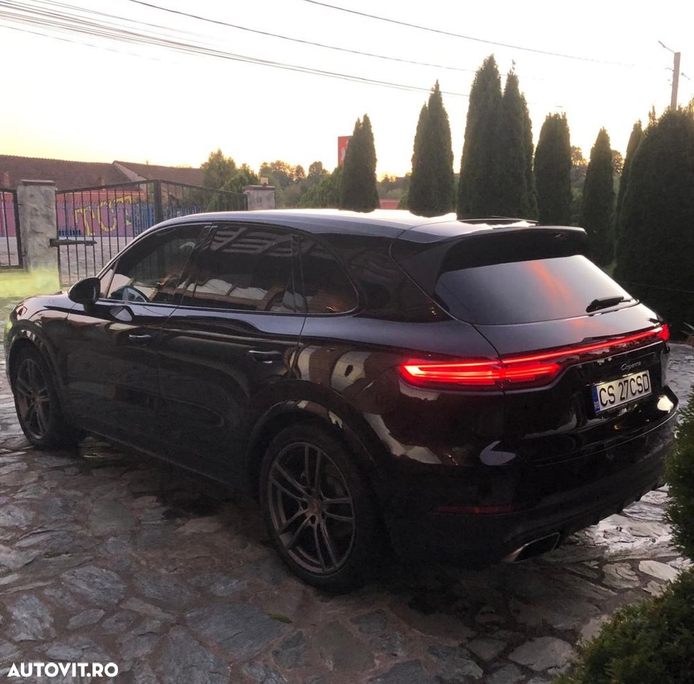 Porsche Cayenne - 7