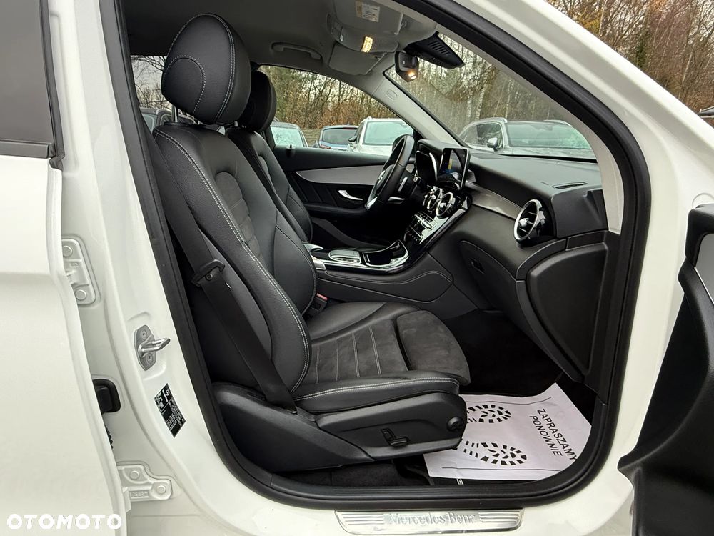 Mercedes-Benz GLC 200 d 4Matic 9G-TRONIC AMG Line - 32