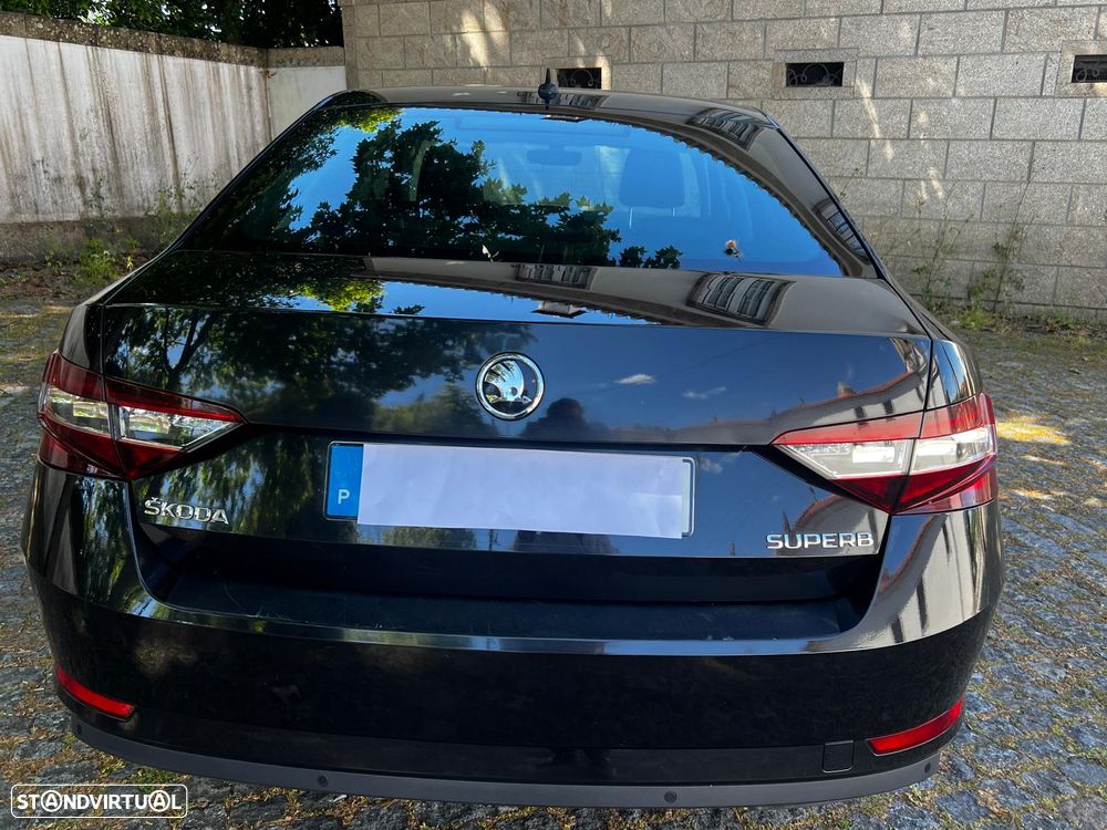 Skoda Superb 2.0 TDI Ambition - 2