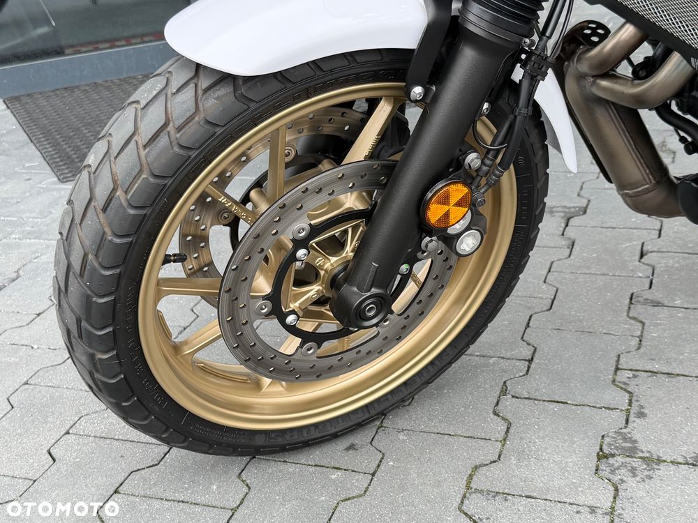 Yamaha XSR - 39