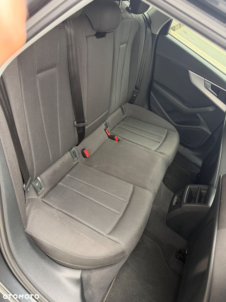 Audi A4 Avant 2.0 TDI S tronic - 16