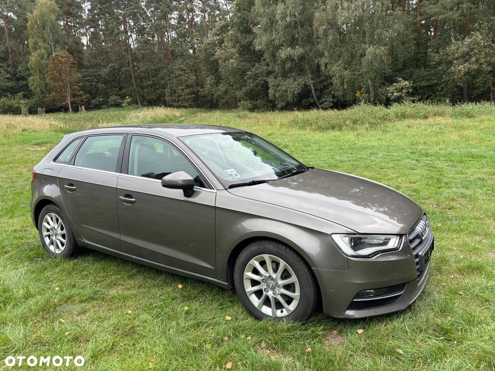 Audi A3 Sportback - 1