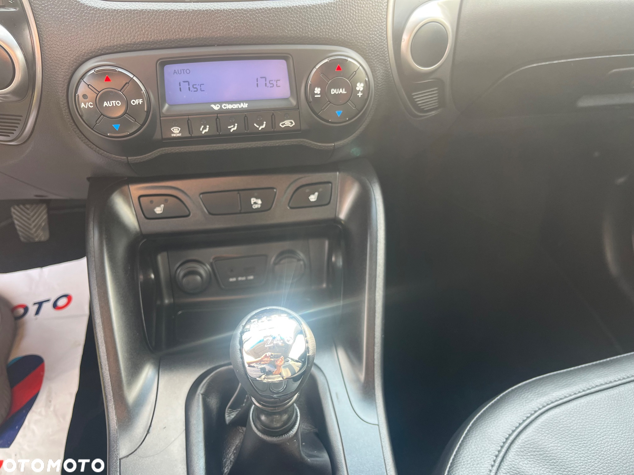 Hyundai ix35 2.0 CRDi 4WD Fifa World Cup Gold Edition - 11