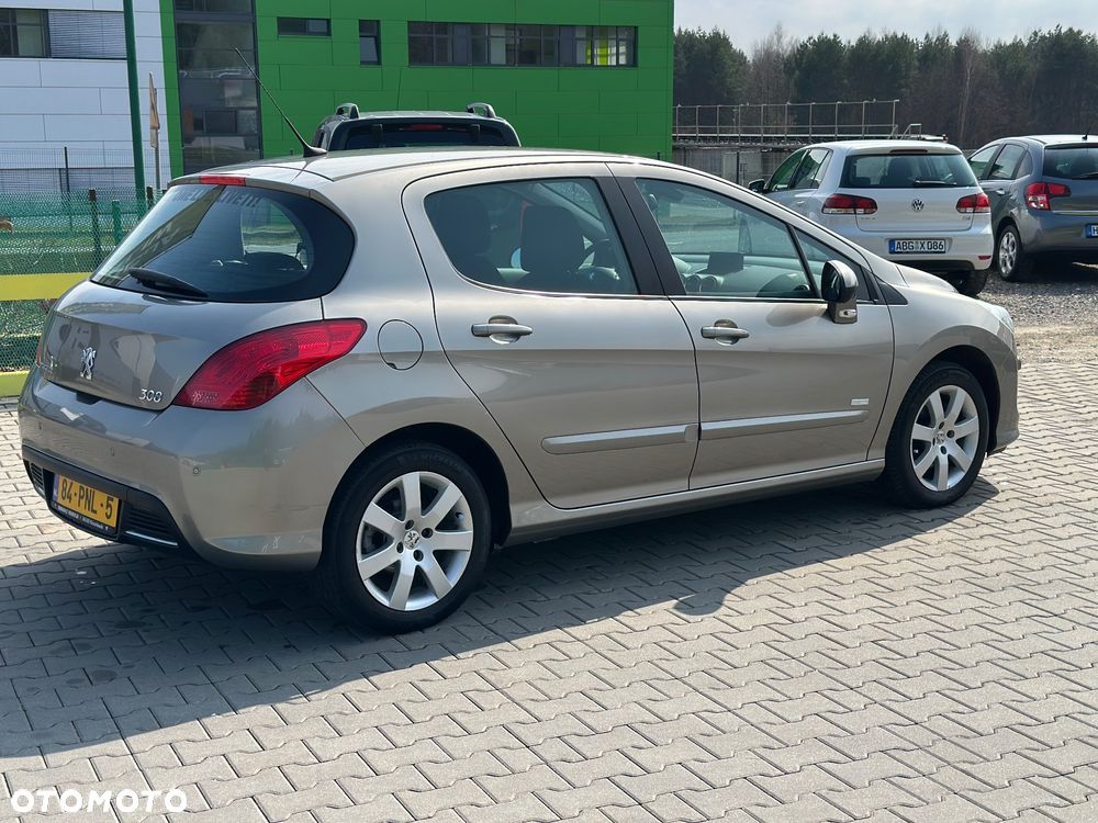 Peugeot 308 120 VTi Millesim 200 - 36