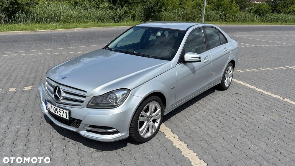 Mercedes-Benz Klasa C 180 CGI BlueEff Avantgarde - 1