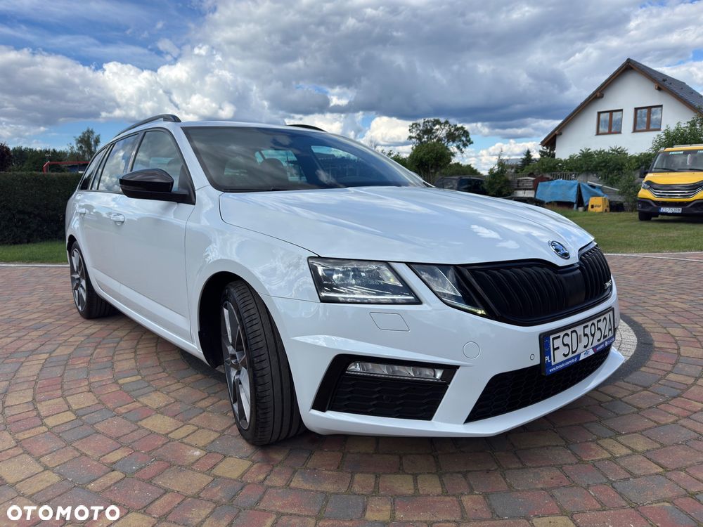 Skoda Octavia 2.0 TDI DSG RS - 10