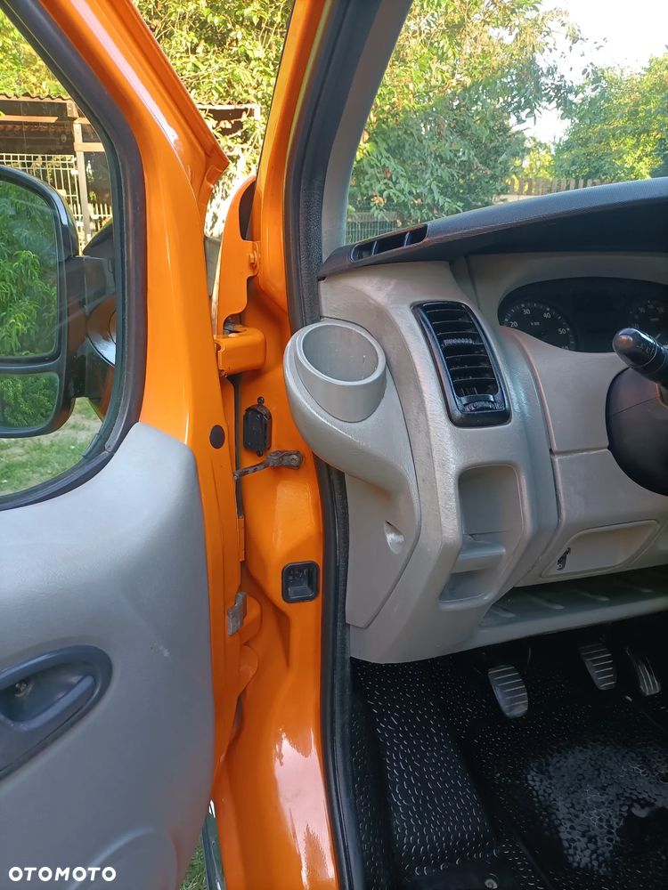 Renault Trafic - 11