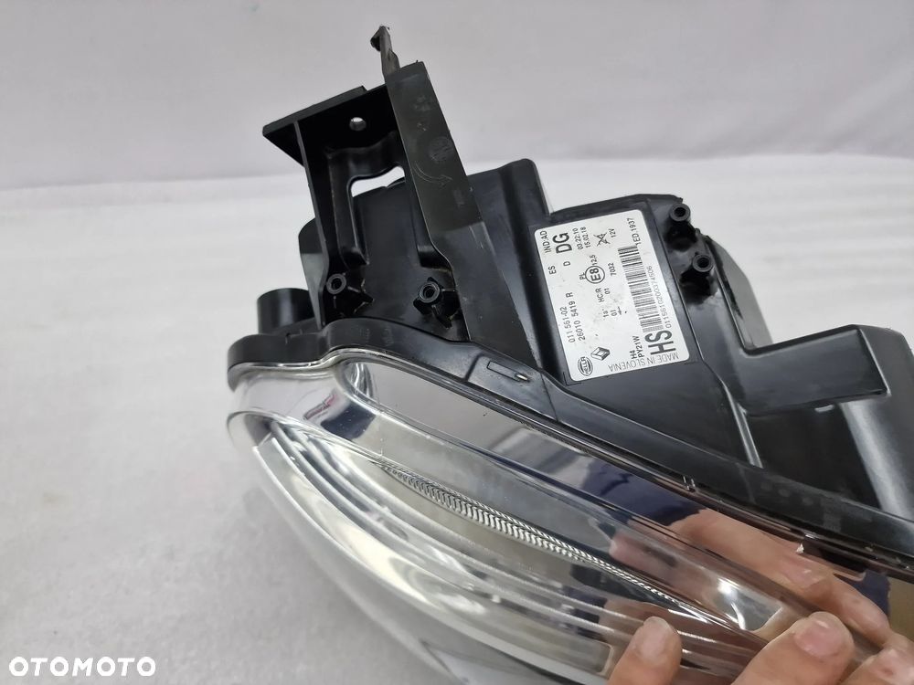 RENAULT TWINGO 3 III 14- PRAWA LAMPA PRZEDNIA PRZÓD , NR 260105419R , NR AUKCJI LA202 - 8