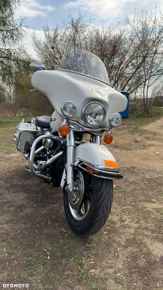 Harley-Davidson FLHT Electra Glide Standard - 16