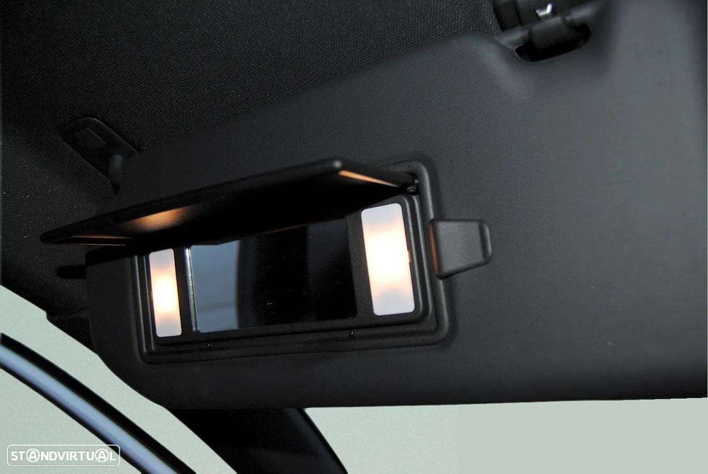 Peugeot 3008 1.6 Hybrid GT e-EAT8 - 33