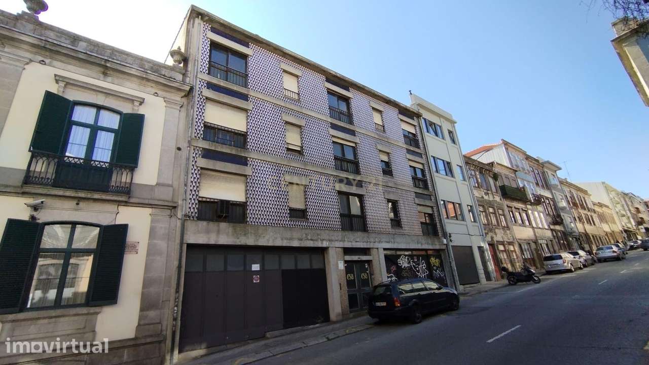Prédio com Projecto Aprovado na Rua D. João IV - Porto - Grande imagem: 4/13