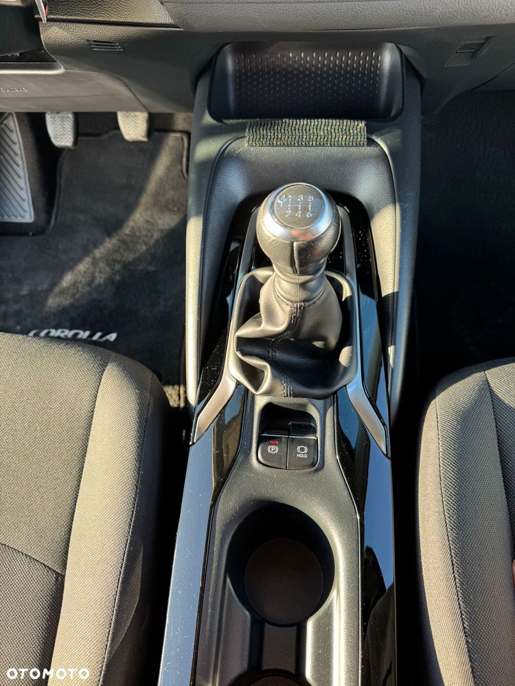 Toyota Corolla 1.5 Comfort - 24