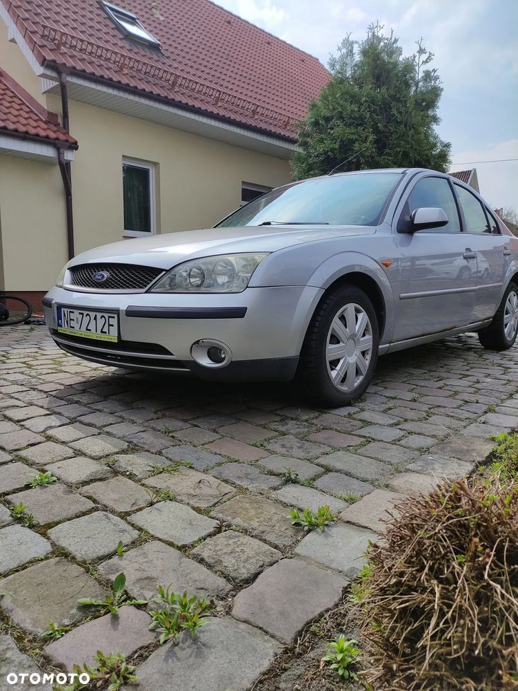 Ford Mondeo 1.8 Ambiente - 1