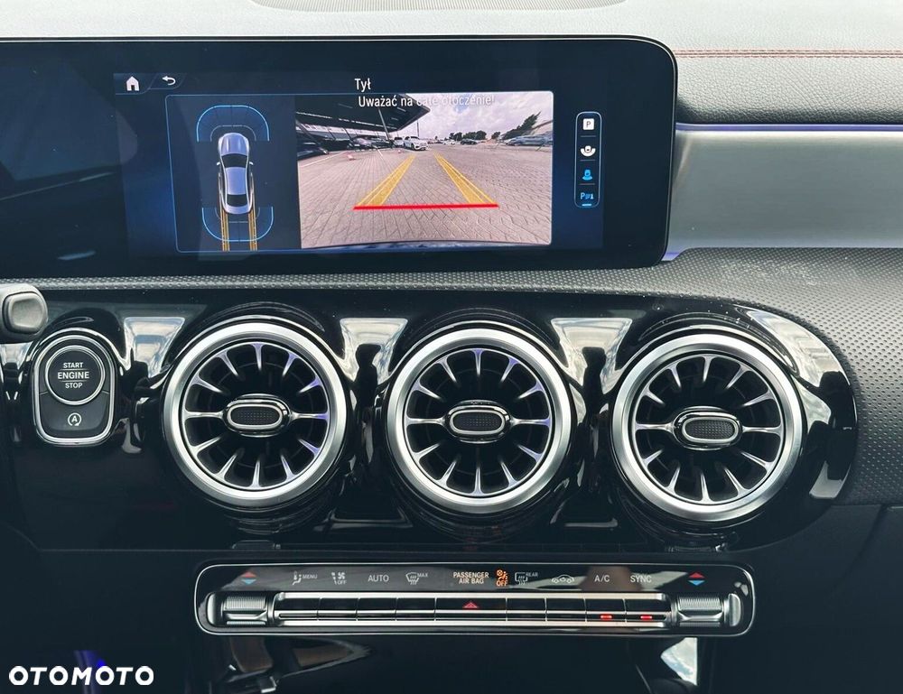 Mercedes-Benz CLA - 10