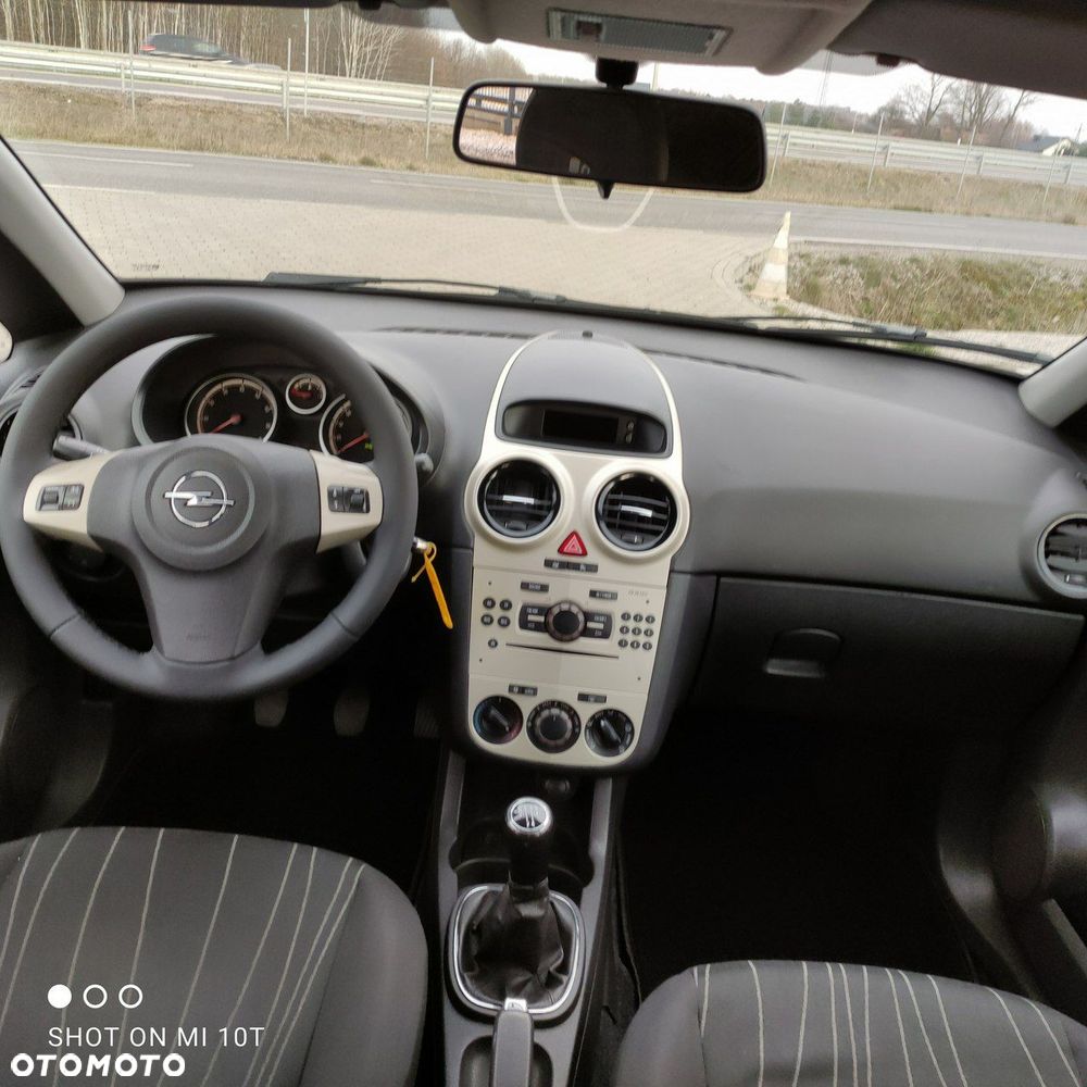 Opel Corsa - 20