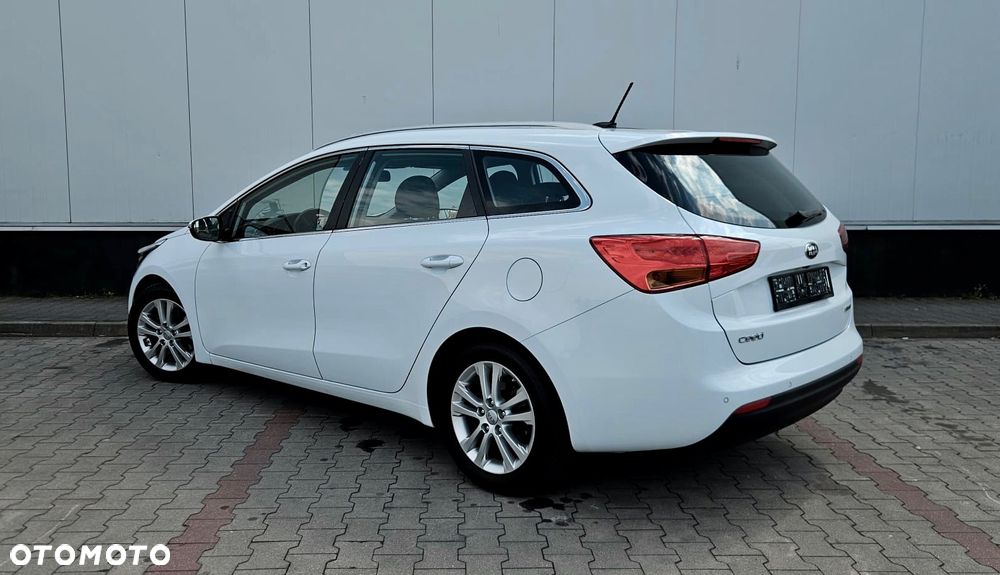 Kia Ceed 1.6 GDI Platinum Edition - 4