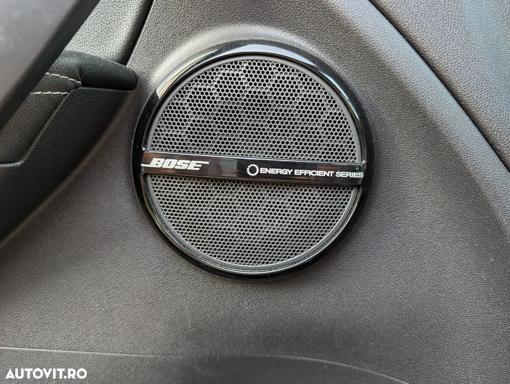 Renault Megane ENERGY dCi 130 Start & Stop Bose Edition - 9