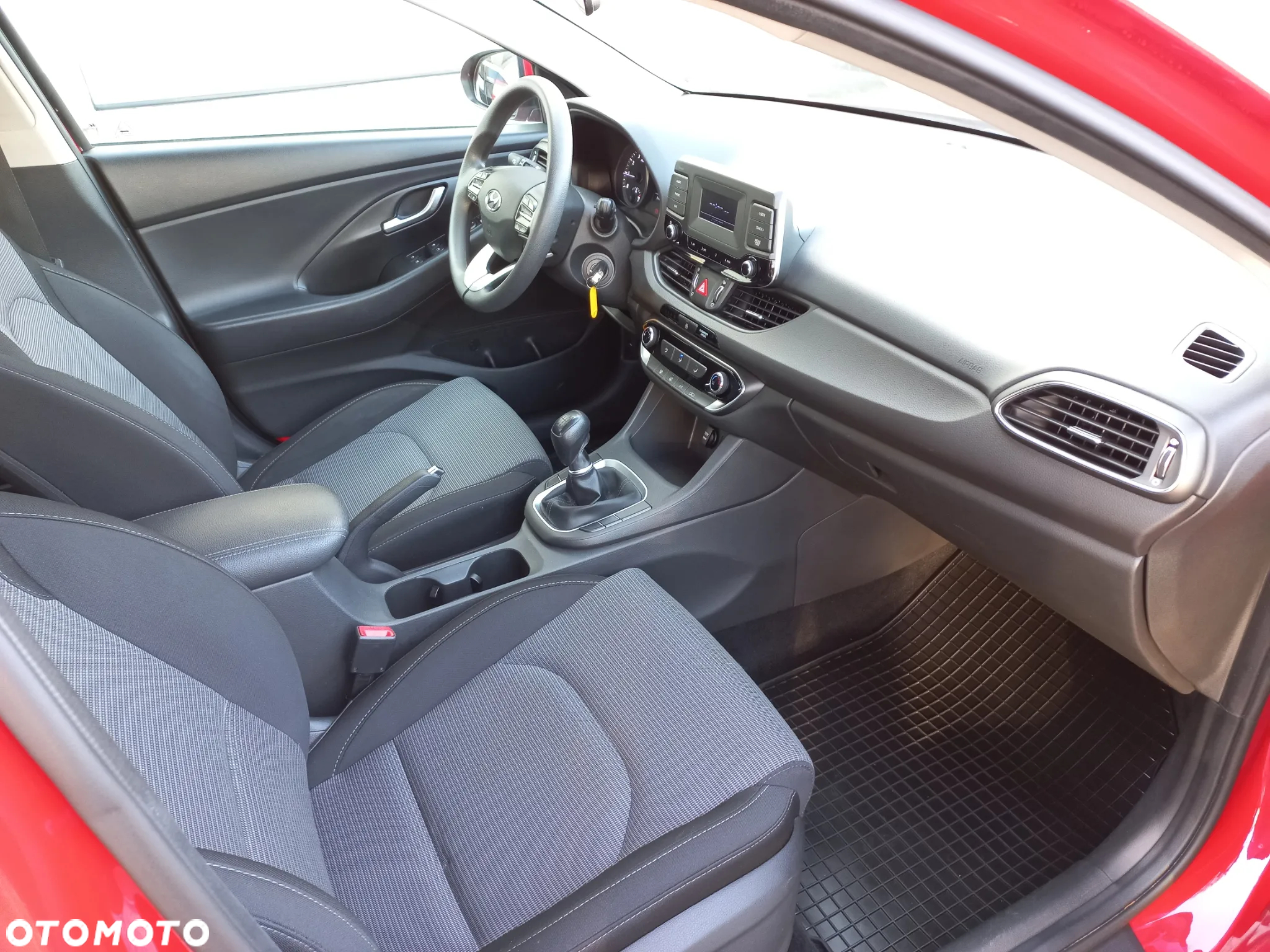 Hyundai i30 1.5 DPI Classic + - 15