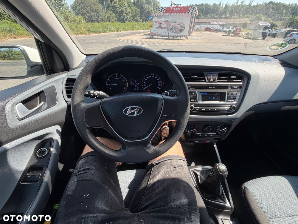 Hyundai i20 blue 1.2 Classic - 5