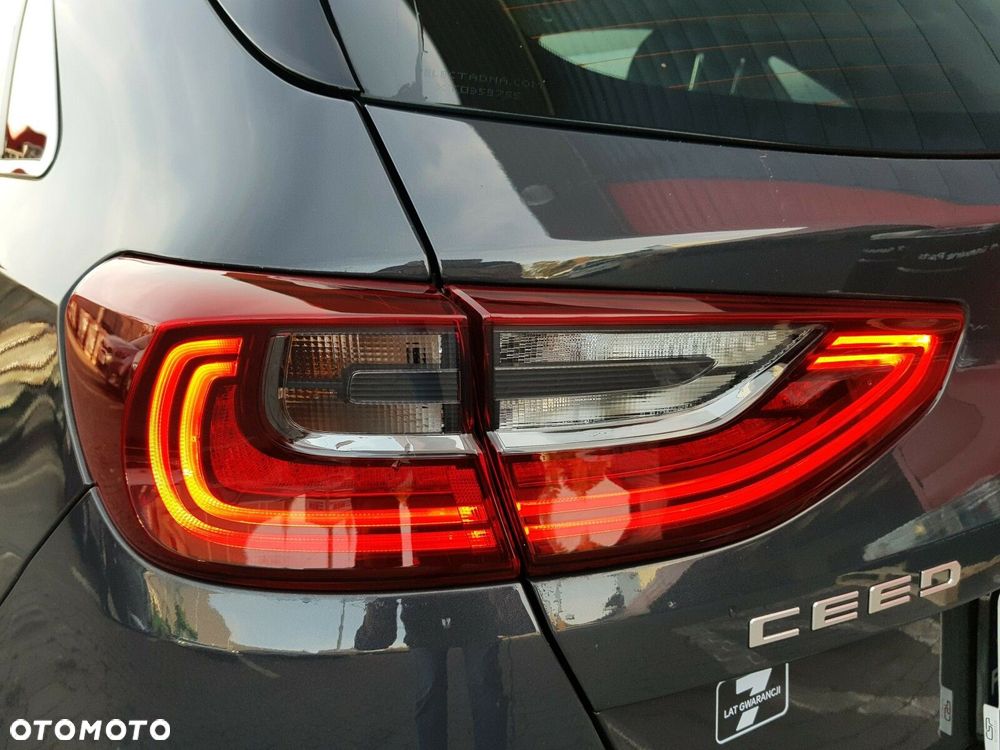 Kia Ceed 1.5 T-GDI M - 11