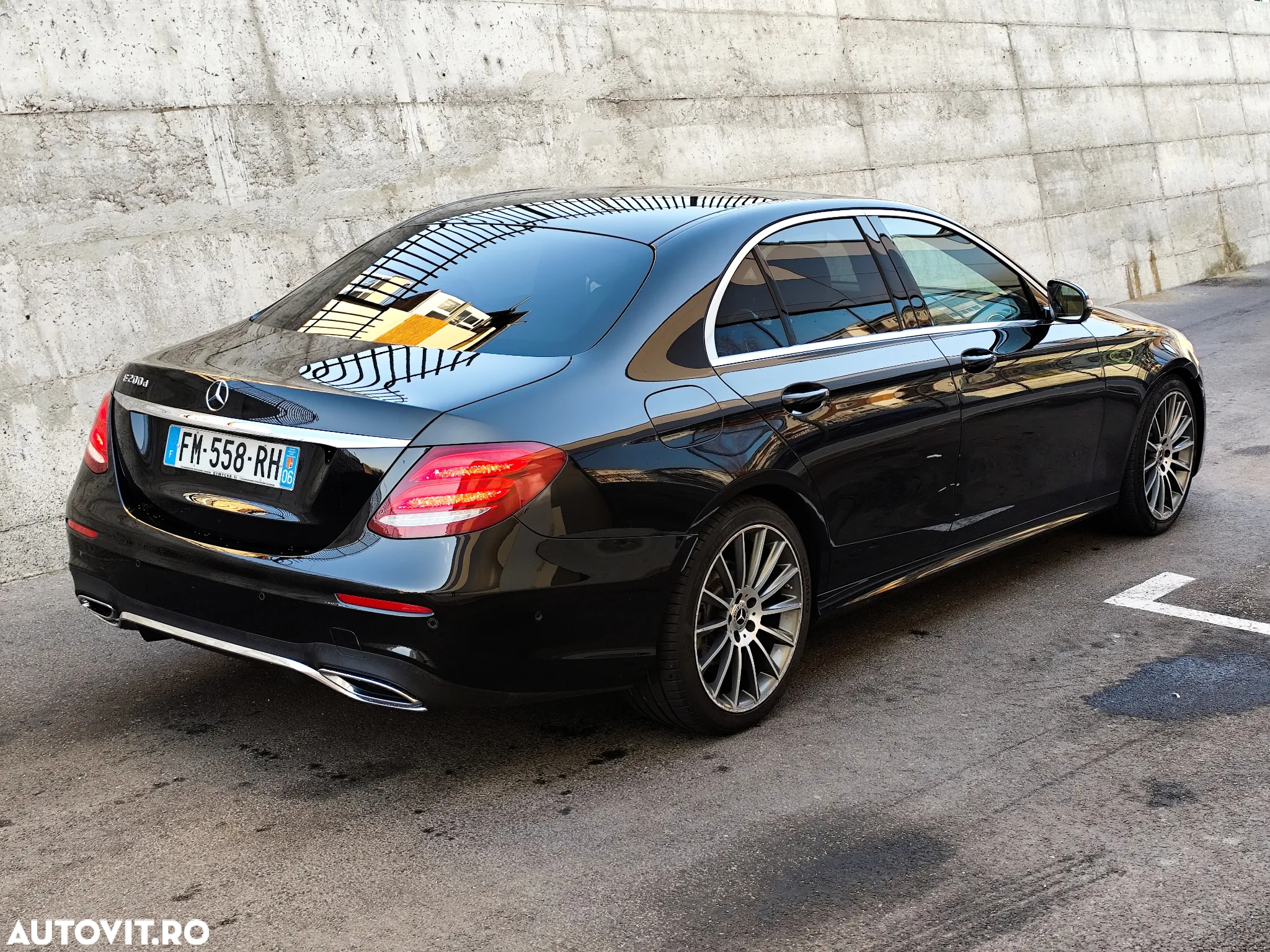 Mercedes-Benz E 200 d 9G-TRONIC AMG Line - 3