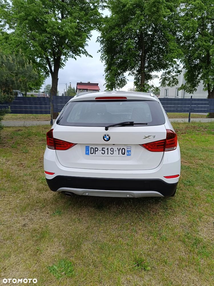 BMW X1 sDrive18d xLine - 12