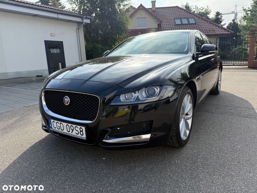 Jaguar XF 2.0 T Prestige - 4